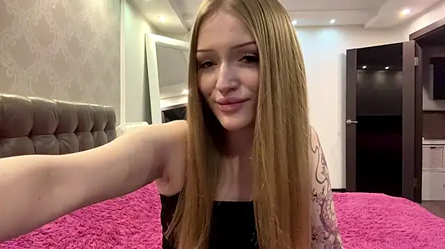 AmmieSenner - Show my sexy bra color first time