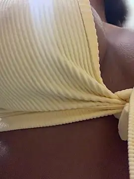 Irina_Velvett - Flahs tits in públic 🥴😈