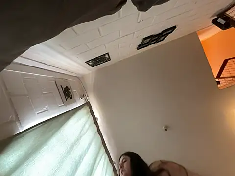 Tukatita69 - Meterme plug anal 😳🤯