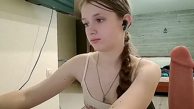 CecilleSollors - Play with my boobs