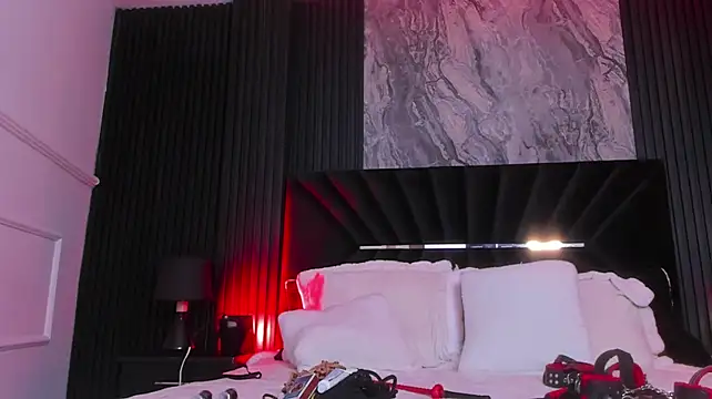 ZayraVesper - Show boobs + milk