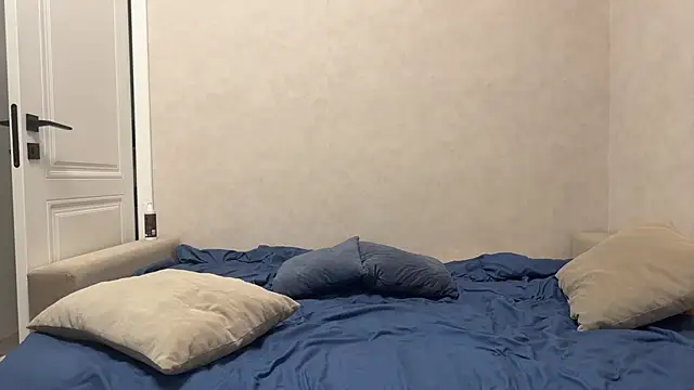 DuoSilk - Fingering myself Vivian