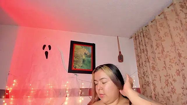 DreamHoney_SJ - show a part of the body close