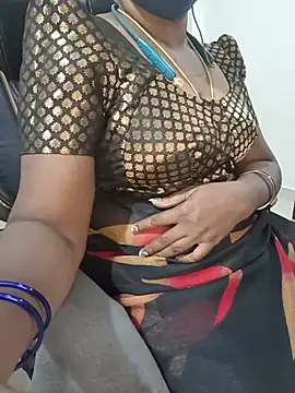 Tamil-hotwife - Boobs flash