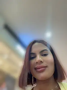 Irina_Velvett - Flahs tits in públic 🥴😈