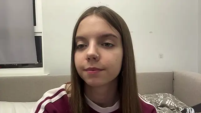 LisaPorse - show collarbone + show tongue