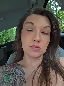 NicolePearl - Last tipper gets nude w/ feet pics