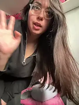 Indiegirl666 - Show boobs