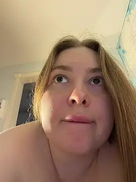DeniMilkyyyyy - 🥒GO LOVENSE TOY IN TIGHT ASS