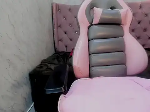 Moniquehicks - Tie my boobs and spank hard