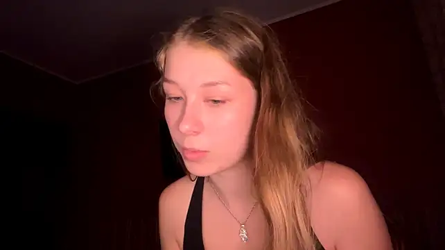 VaelZira - Tease you with my top😘😘