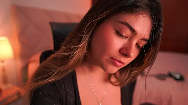 Lau_Bee - let me feel ur nauhgty tickles😋