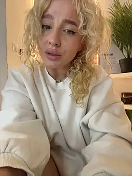 CurlyDaisy - rub my pussy, daddy