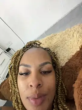 Julixxx22 - Naked doggy-style position