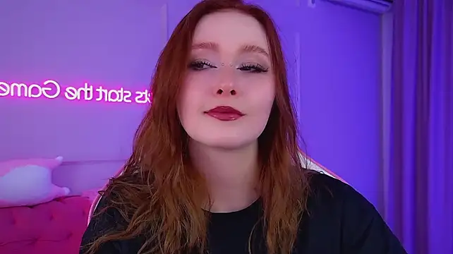 AgataFoxley - sweet thighs in the frame