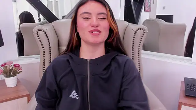 Vero_Stef - Two fingers in the PUSSY