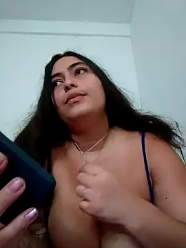 Xandra252 - Show bubiws