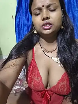 Yourmanu - Nude dance a song and squirts