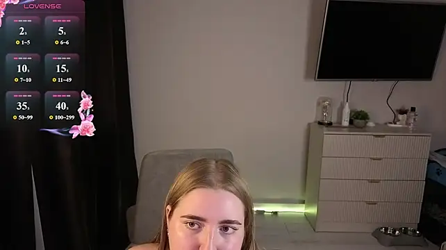 Marie__banni - do you want to see my bra?)