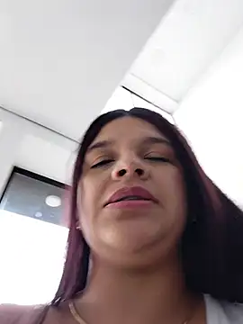 Layla-daring - Drooling tits in public