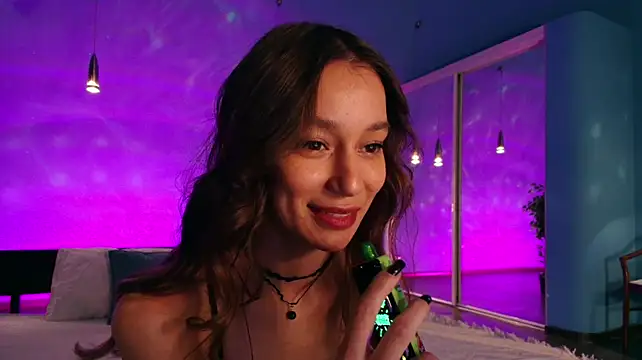 AlikaKir - eye contact💕