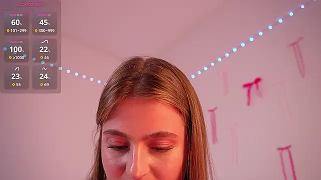 Lisa_poetry - Sexy pinch my nipples