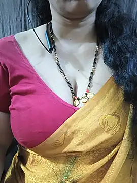 Bhuvana_555 - Boobs on honey