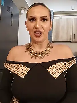 LaylaBlakes - Make me tease for you