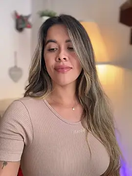 Emilia_Bakerr - Good Friday vibes ✨