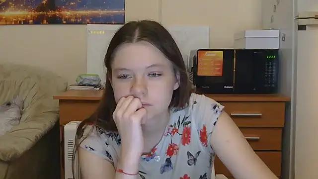 JessicaHolland1 - make me happy today 😥😥😥😥😥