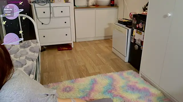 Twinkle_toes_ - playing with her pussy under her panties