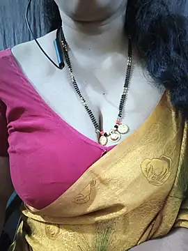 Bhuvana_555 - Boobs on honey