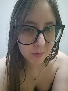 Sarah459 - Nyál cicire és puncira