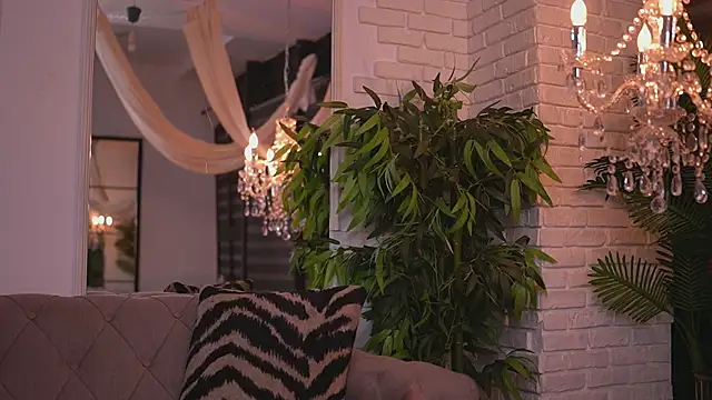 Gallienne_Gold - Cum HARD on your cock