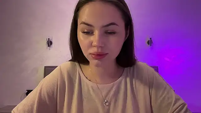 AlmaryKim - show ass + spanks + body + feet