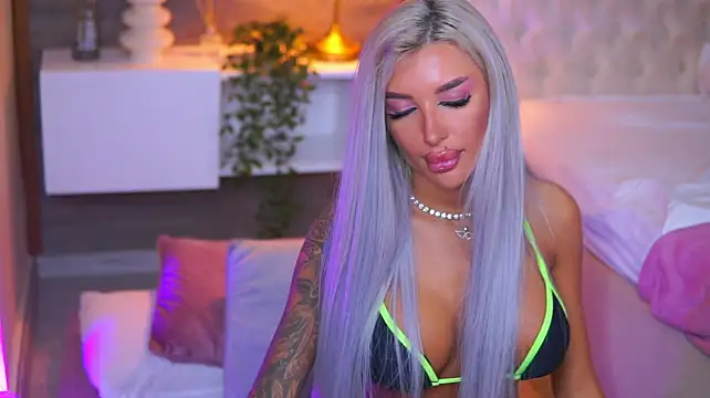 Juicy_Jessye - Warm me up with your touches