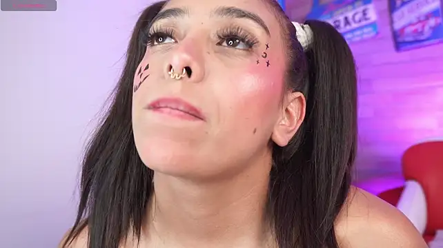 Miss_collins - suck my feet.