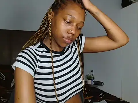 Sweet_nicole98 - get new toys