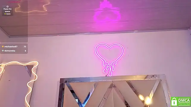 Harmonie_tay - finger in pussy