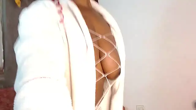 Mupitta_swett02 - spread ass+ fingers in