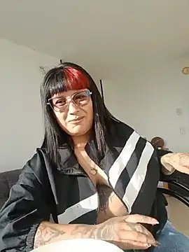DaniPoison - SUCK NIPPLES 🍒