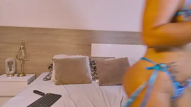 KristhenBella - Spank ass x5