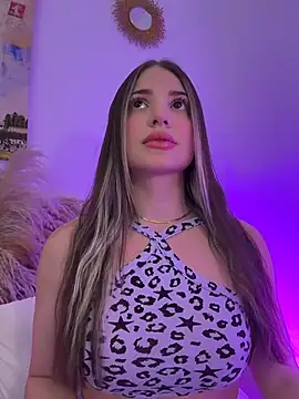 Ashleyjenner_ - Titis 😻