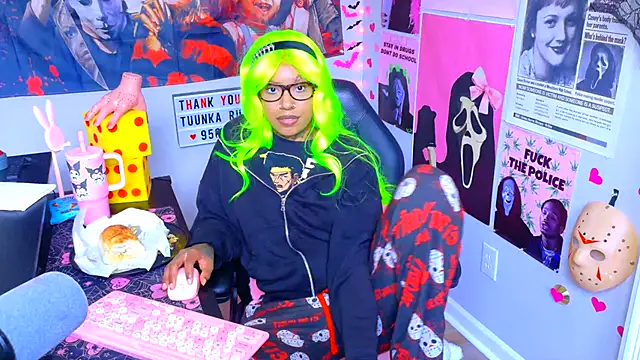Spookiebaddie - finger asshole + butt plug🍭