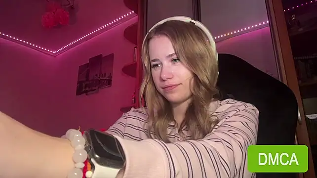 Aurorain - Bring my big booty nice and close to you