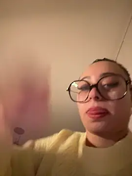 Queenlo_xxx - gagne 2 vidéos💦