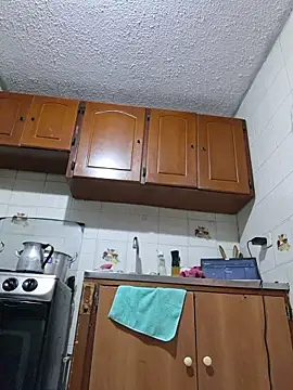_AmaiaS_ - Take off panty + show pussy
