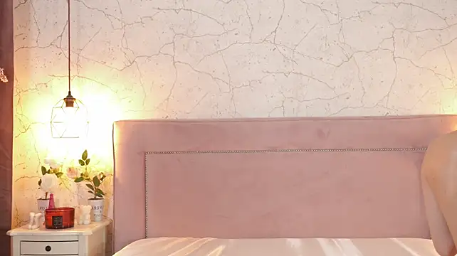 ChannelAngeless - Wet fingers in my pussy 👄