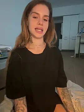 EmiliaCatalina - 2 squirt clips💦