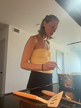 M1ssyk1ssy - Make me do naughty things, spin the whee
